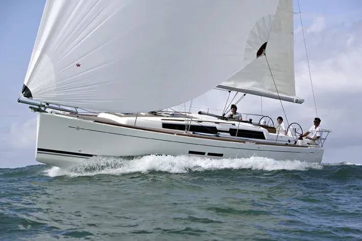 Sail Magazine Reviews 2011 Dufour 375 Grand’Large