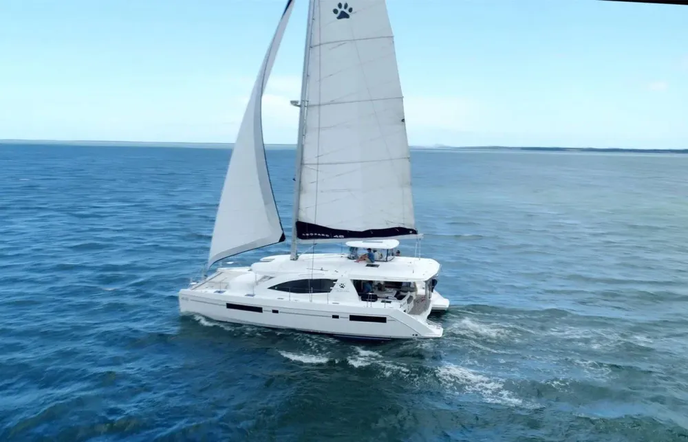 48 Leopard 2017 Sold By Yacht Broker Wiley Sharp