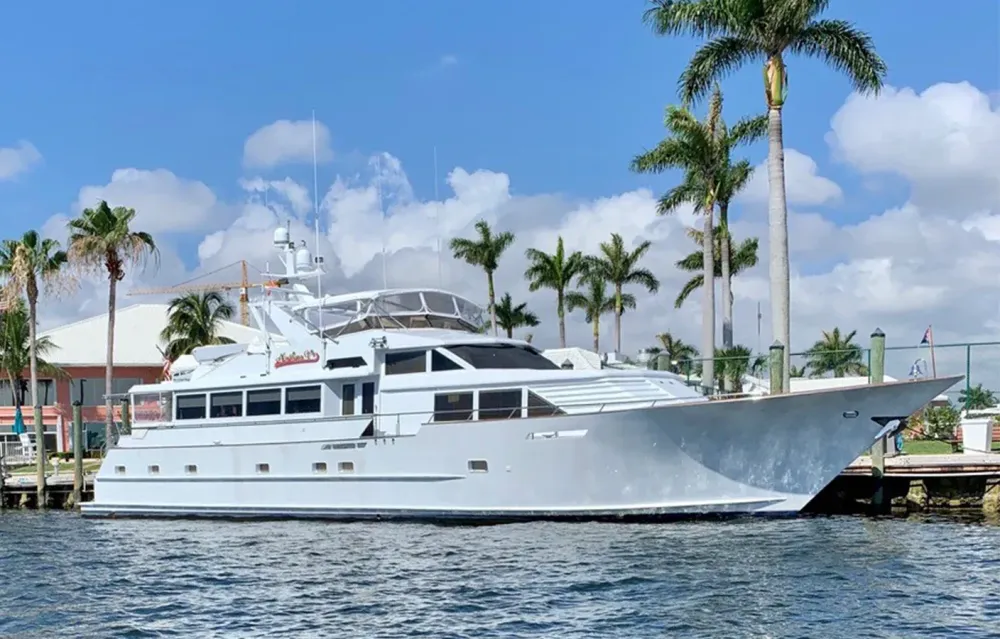 92' Broward M/Y Sold By Tony Smith + Denise George
