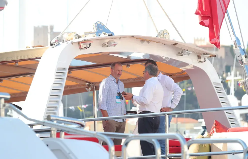 10 Traits That Make A Great Yacht Broker