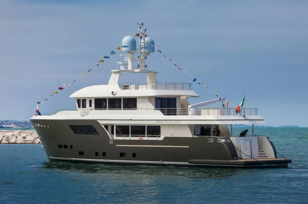 Cantiere delle Marche Darwin 102 to Debut at FLIBS