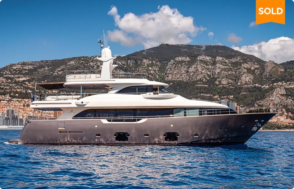 86' Custom Line 2011 Sold by Ioannis Petrocheilos [DISPARATE]