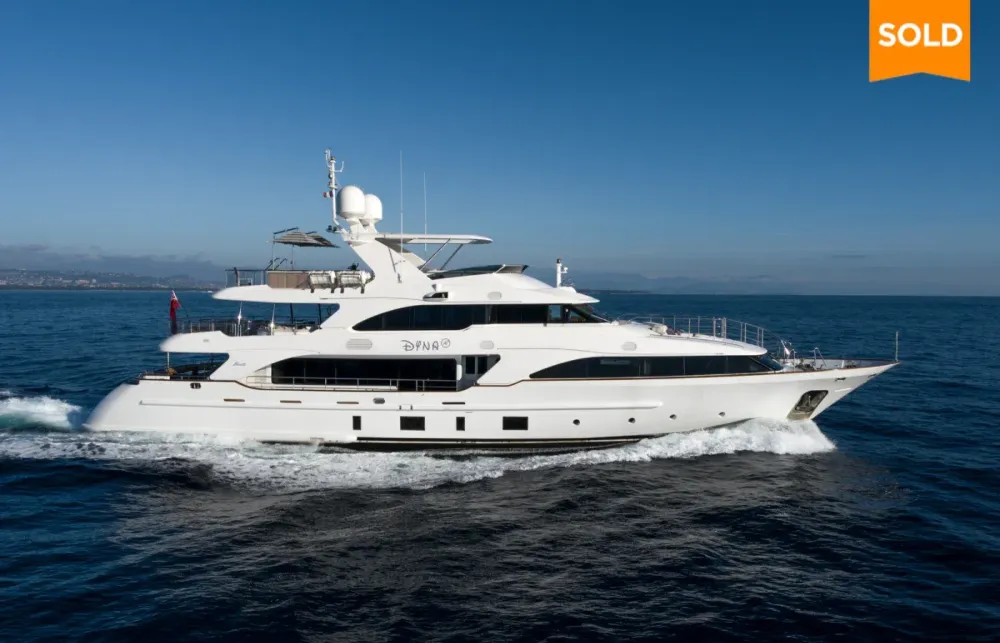 121 Benetti Sold by Alex G. Clarke [DYNA®]