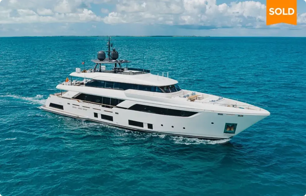 121' Custom Line 2019 Sold by Juno Prudhomm [EROS]