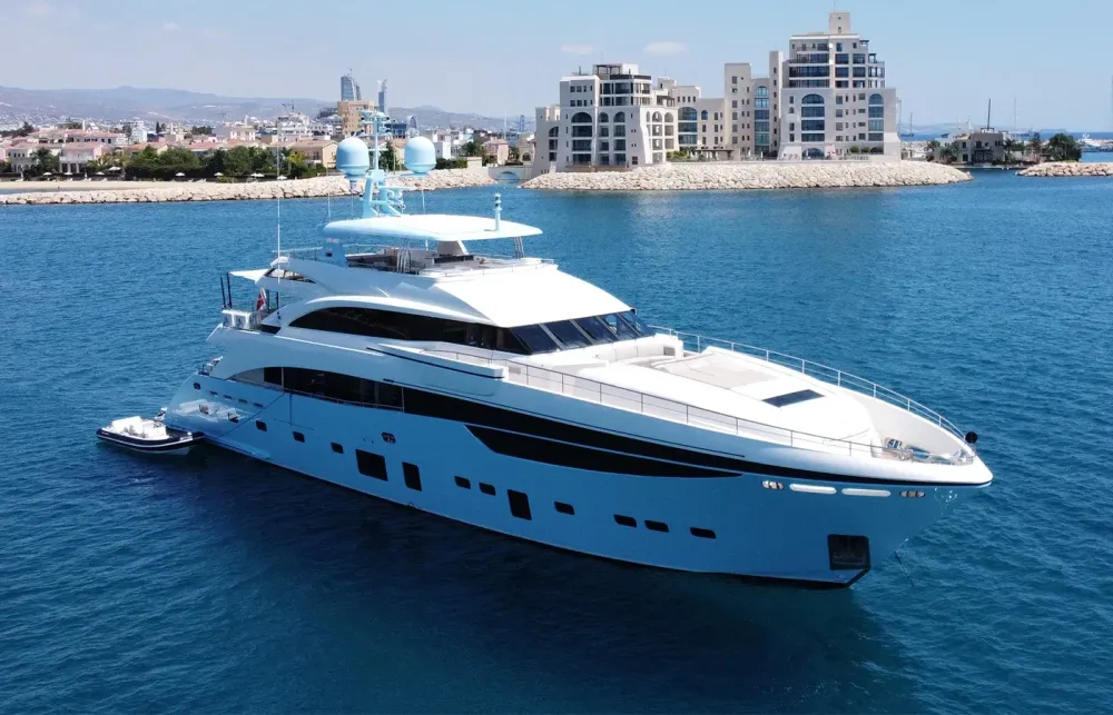 40-Meter Yacht LE VERSEAU Joins the Denison Charter Fleet in Europe
