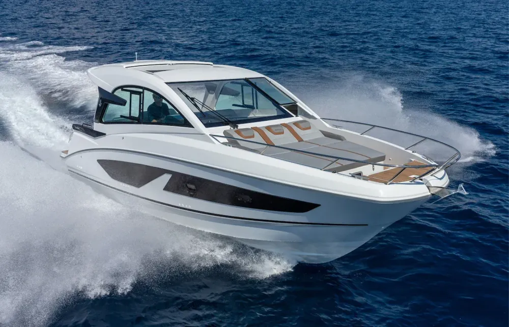 Beneteau Gran Turismo 32 Highlight [Boat Review + Video]
