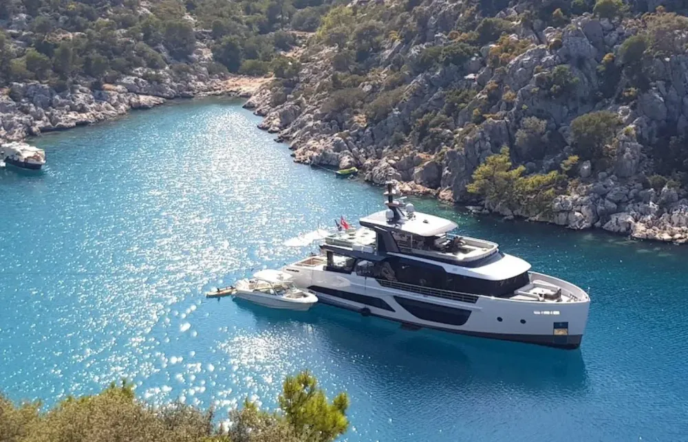 Luxury Cruising: Say Hello To VIVACE, Bahamas New Superyacht Charter [In the News]