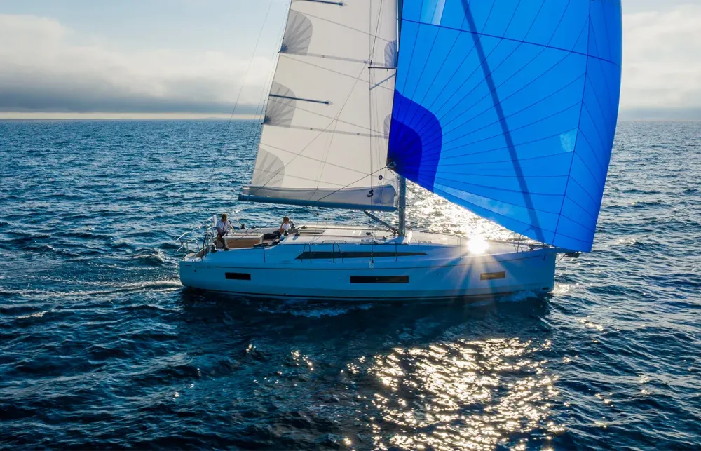 Oceanis 40.1 Wins Best Cruising Boat Under 50 Feet [2021]