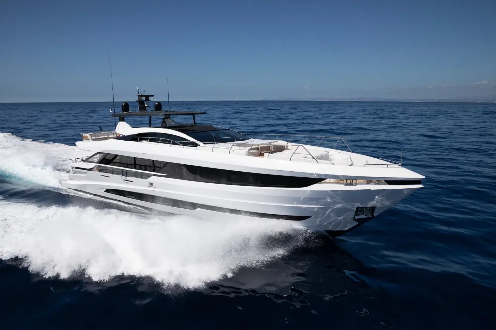 109' Mangusta 2021 Sold by Alex G. Clarke [ARTEMIS]
