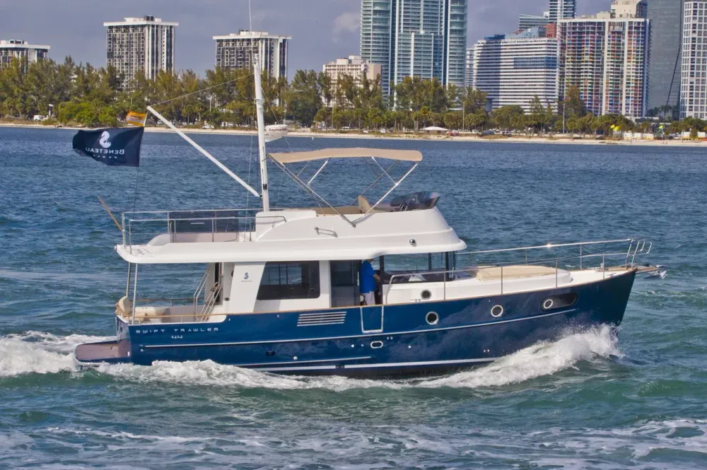 Beneteau Swift Trawler 44 Test Walkthrough Video