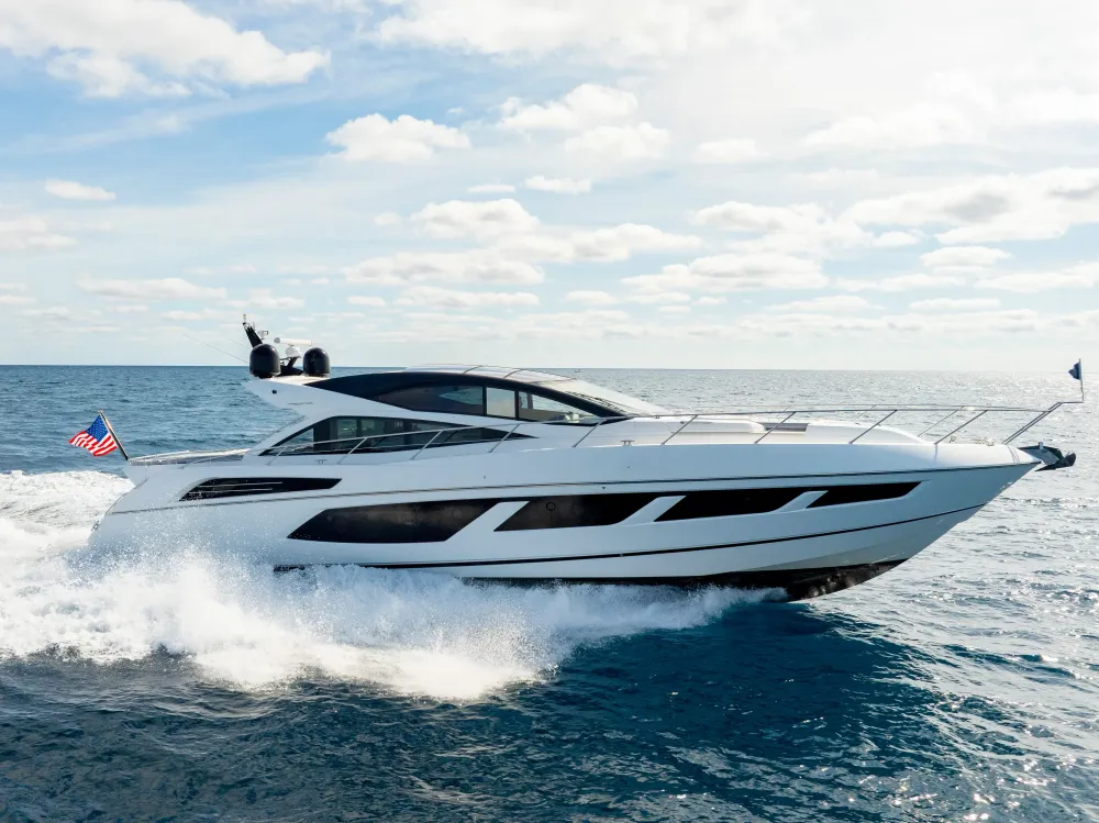 68' Sunseeker Predator 2018 – Newport, Rhode Island