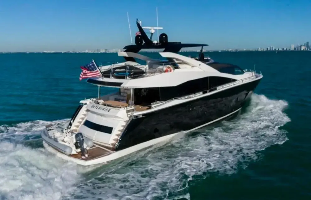 86 Sunseeker Yacht Walkthrough [Boat Review + Video]