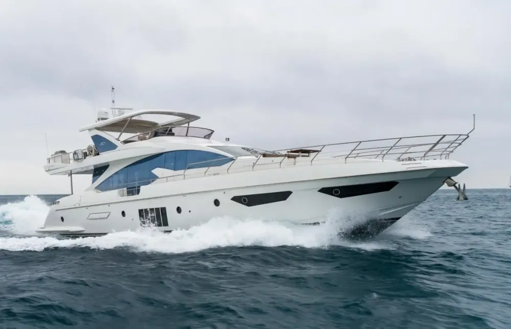 80 Azimut Motoryacht Walkthrough [Boat Review + Video]