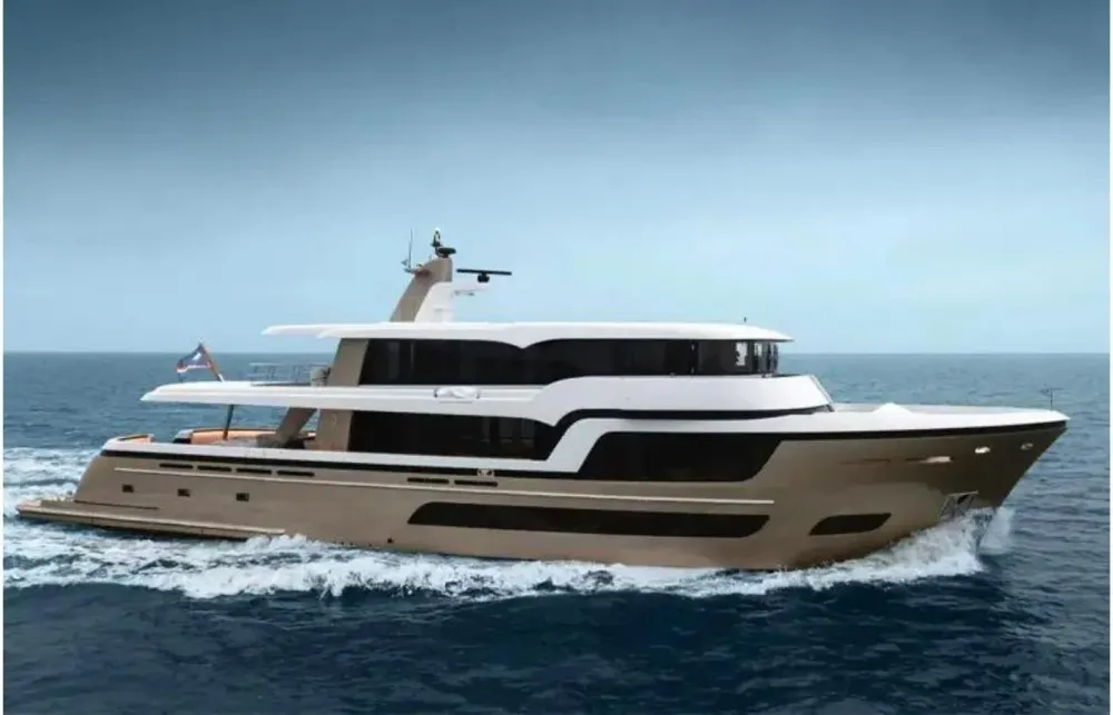 111 Van der Valk Motoryacht [Boat Review + Video]