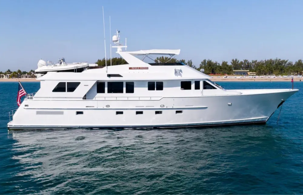 84 Burger Motoryacht Walkthrough [Boat Review + Video]