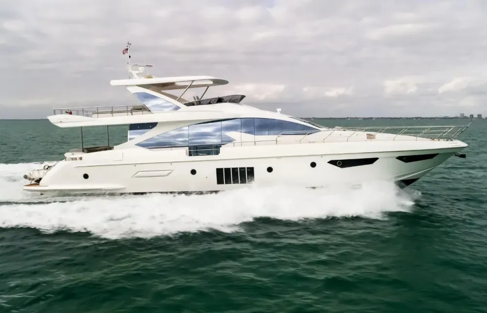 80 Azimut Motoryacht Walkthrough [Boat Review + Video]