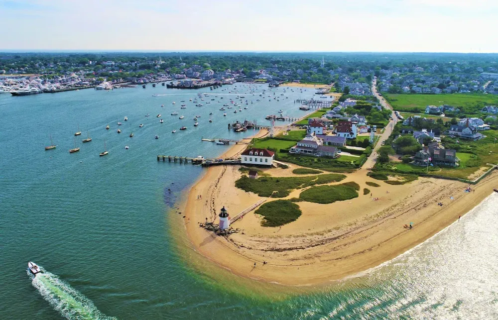 New England Yacht Charters For The Summer