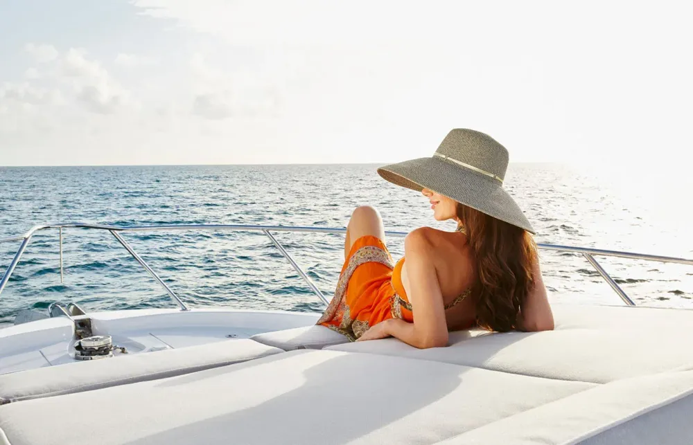 Winter Yacht Charter Vacation [Bahamas + Caribbean Guide]