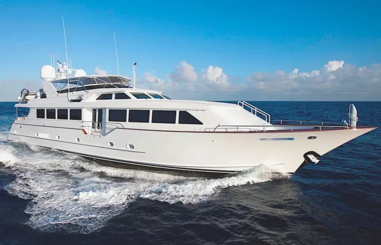 103' Broward Motor Yacht Walkthrough [Boat Review + Video]