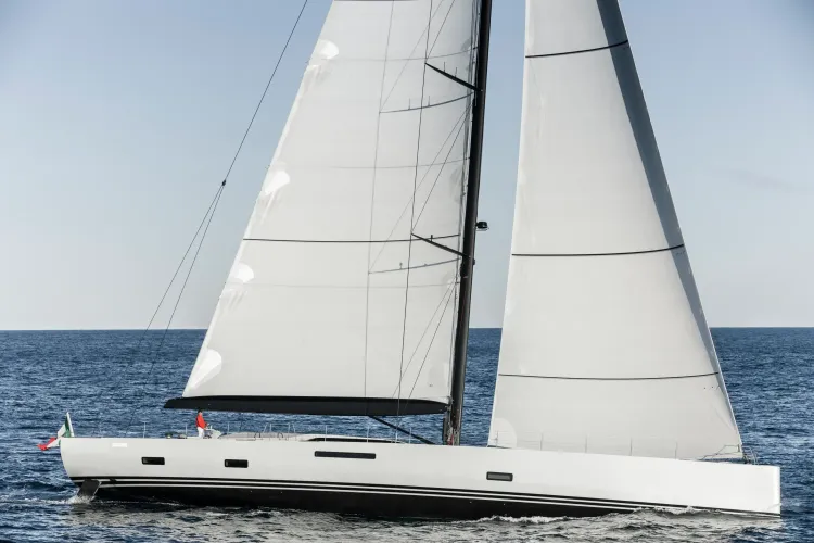 111' Solaris 2020 – France