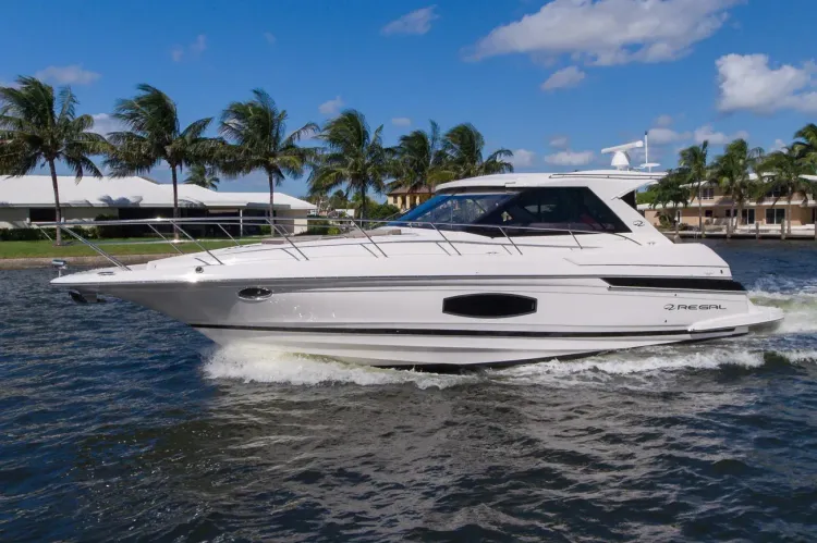 VIDEO: 46 Regal Sport Coupe Walkthrough