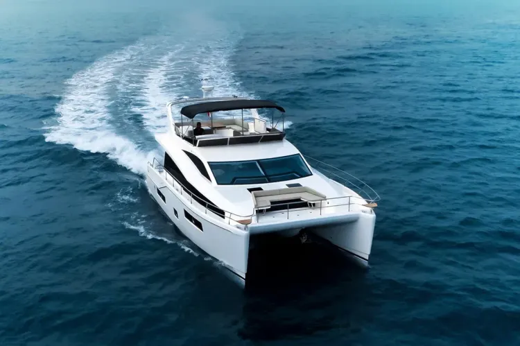 48 Hudson Power Catamaran Walkthrough Video