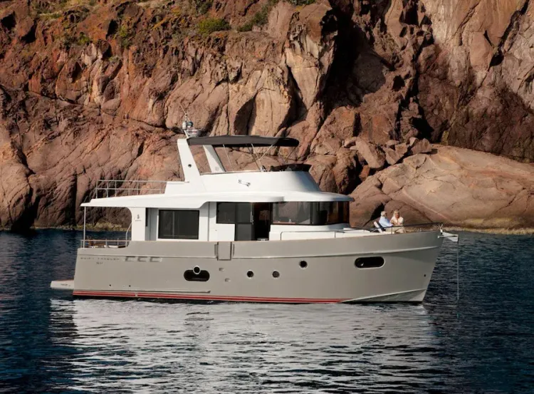Beneteau 50 Swift Trawler Motoryacht Walkthrough