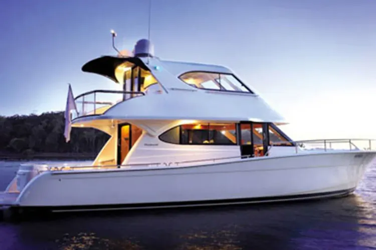 Maritimo M52 Motoryacht Walkthrough Video