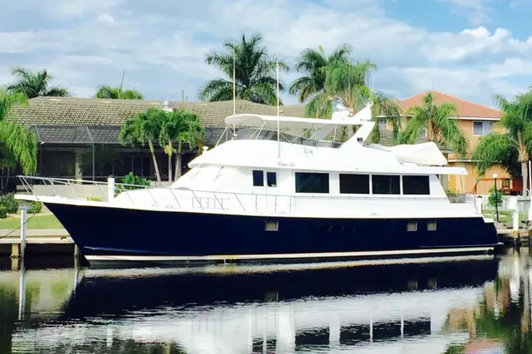 74 Hatteras Motoryacht Walkthrough Video
