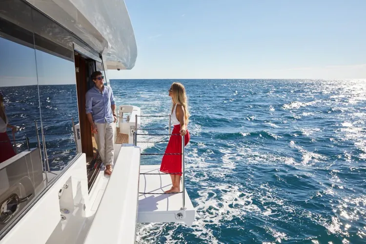 Meet the New Hatteras 90 Motoryacht