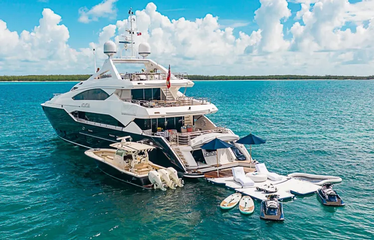 How to Prep for Your Holiday Yacht Charter
