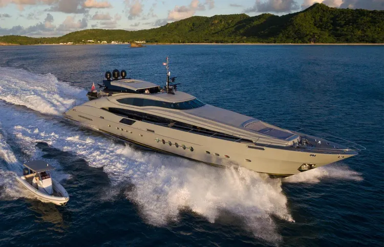 150 Palmer Johnson Sold by Alex G. Clarke [ANDIAMO]