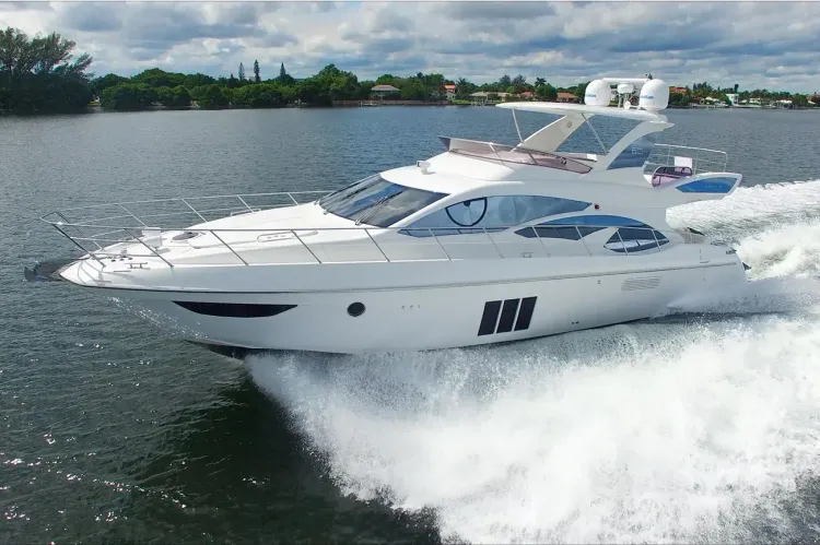 Azimut 60 Flybridge Yacht Sold by Denison