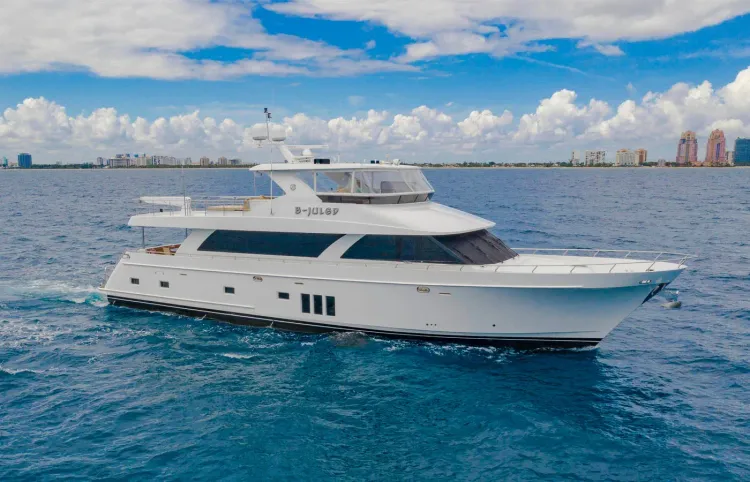 85' Ocean Alexander 2012 B-JULED Sold By Aleks Taldykin