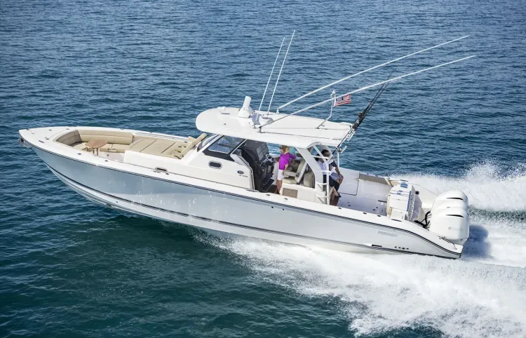 Center Console Summer Sale [Used Boat Deals]