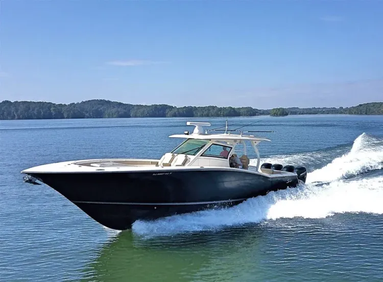 6 Premium Full-Size Center Consoles with Yacht Class Amenities