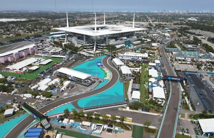 Red Hot Formula 1 Racing Returns to Miami