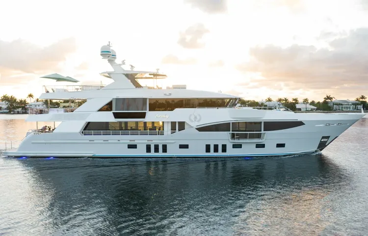 Top Reasons to Charter SERENITY [Yacht Highlight]