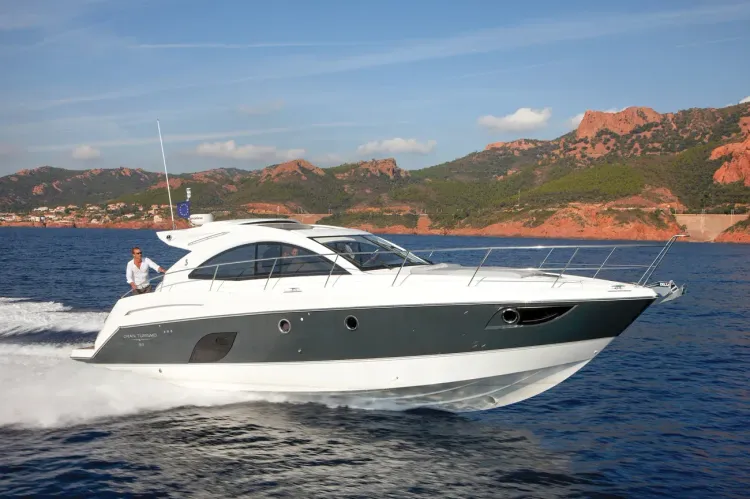 Beneteau 44GT Express Hardtop Walkthrough Video