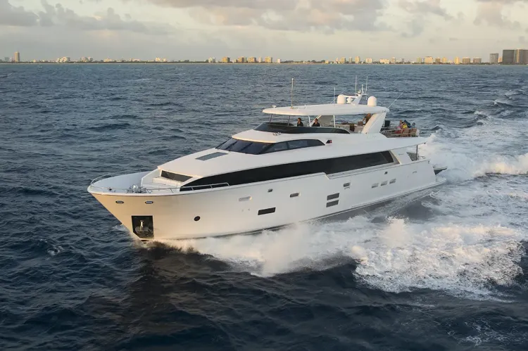 Hatteras 100 Raised Pilothouse Walkthrough Video