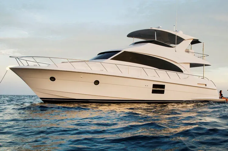 Hatteras 60 Motor Yacht Features Walkthrough Video