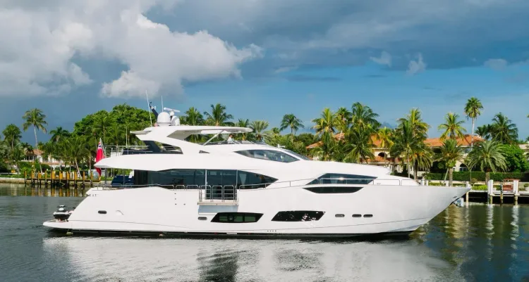 95' Sunseeker Sold By Yacht Broker David Johnson