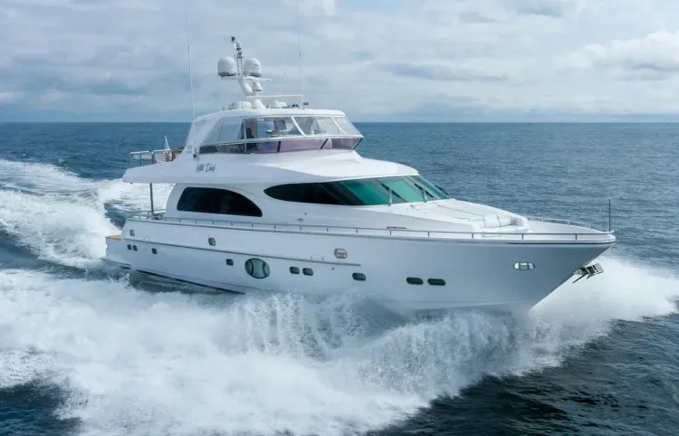 78 Horizon Motor Yacht Walkthrough [Boat Review + Video]