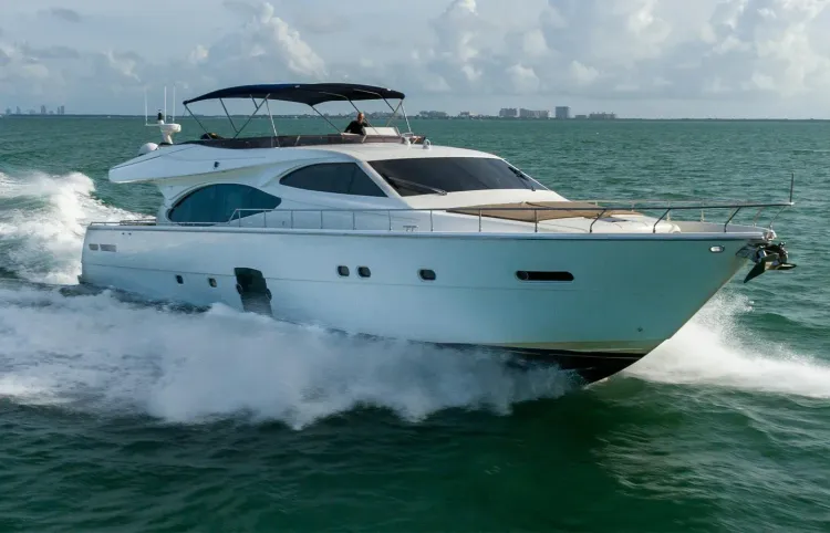 78 Ferretti Motor Yacht Walkthrough [Boat Review + Video]