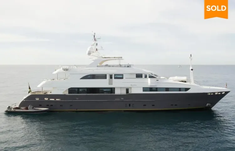 135' Horizon 2010 Sold by Alex G. Clarke and Kurt Bosshardt [KOMOKWA]