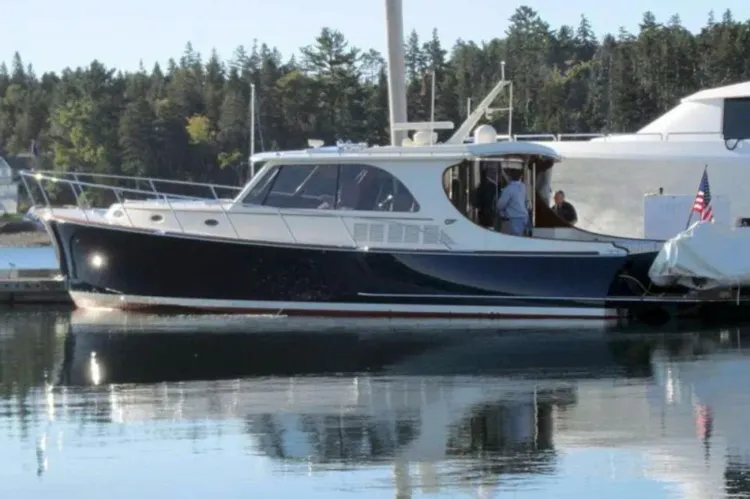 Hinckley 48 Talaria Sold by Denison Broker Ted Lahey