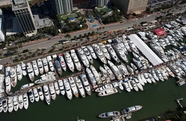 2015 Miami Boat Show Photos & Videos