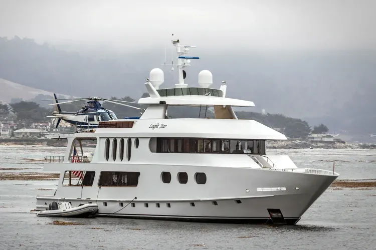 Denison Yacht “Leight Star” Stars on ABC’s “The Bachelor”