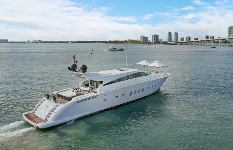 101 Leopard Motor Yacht Sold By Justin Onofrietti