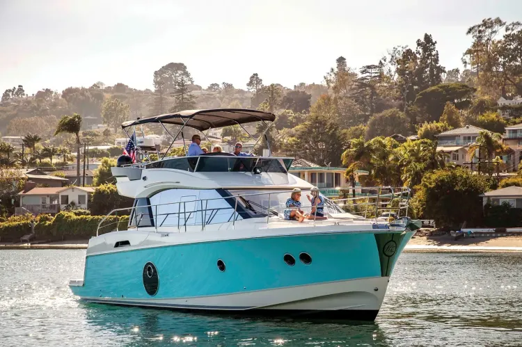 Beneteau MC4 Features Walkthrough Video